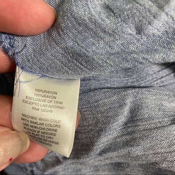 Wallflower spaghetti strap criss cross back blue floral dress size Medium - Picture 6 of 7